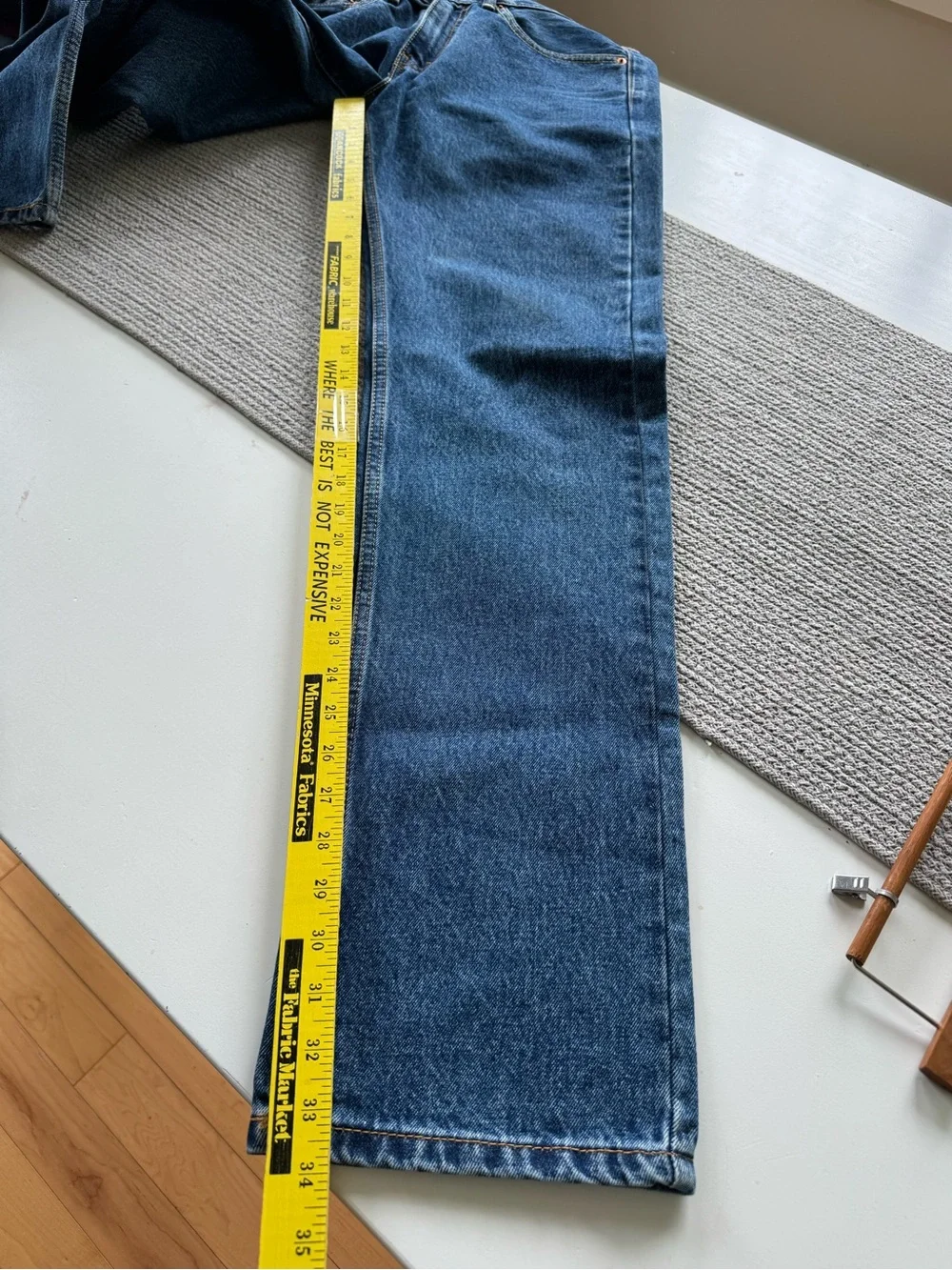 Vintage Y2K Levis 505 Dark Blue Classic Rinse Denim Jeans Size 32 x 34